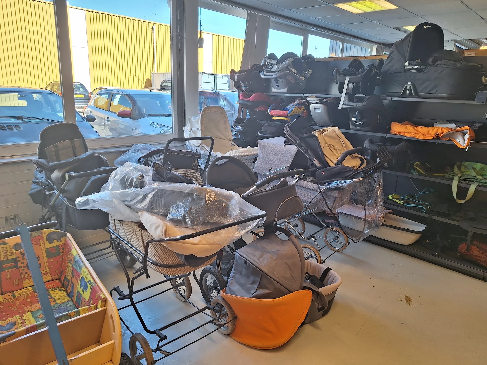 Bezoeker foto van Kringloopwinkel Goed & Gebruikt - Tweedehands Kleding, Meubels en meer in Goes, Zeeland in Goes