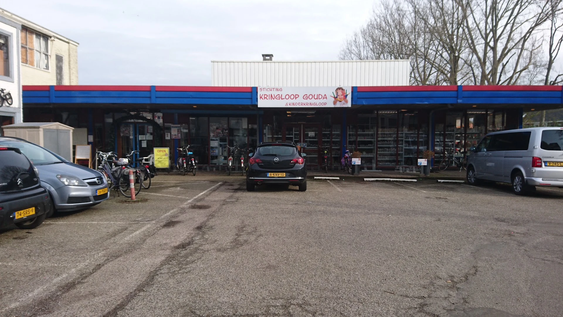 Kringloopwinkel Kringloopwinkel Gouda | 5500 m2 winkelruimte | woningontruiming | woning leegruimen | opbrengst naar Stg. ...