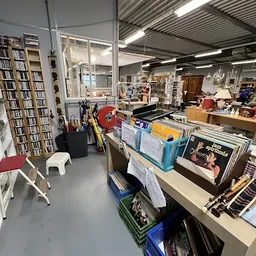 Bezoeker foto van Kringloopwinkel "Het Goede Doel" in Zeist