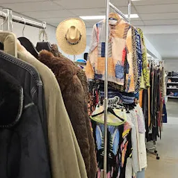 Bezoeker foto van Kringloopwinkel Hoofdstraat Sassenheim in Sassenheim