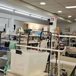 Bezoeker foto van Kringloopwinkel Hoofdstraat Sassenheim in Sassenheim