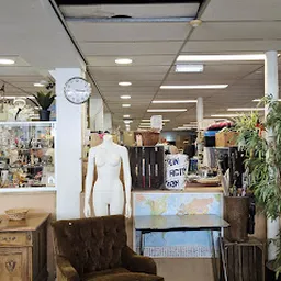 Bezoeker foto van Kringloopwinkel Hoofdstraat Sassenheim in Sassenheim