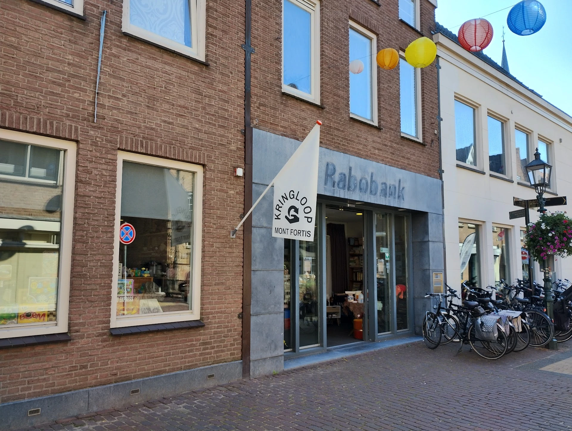 Kringloopwinkel Kringloopwinkel Mont Fortis in Montfoort