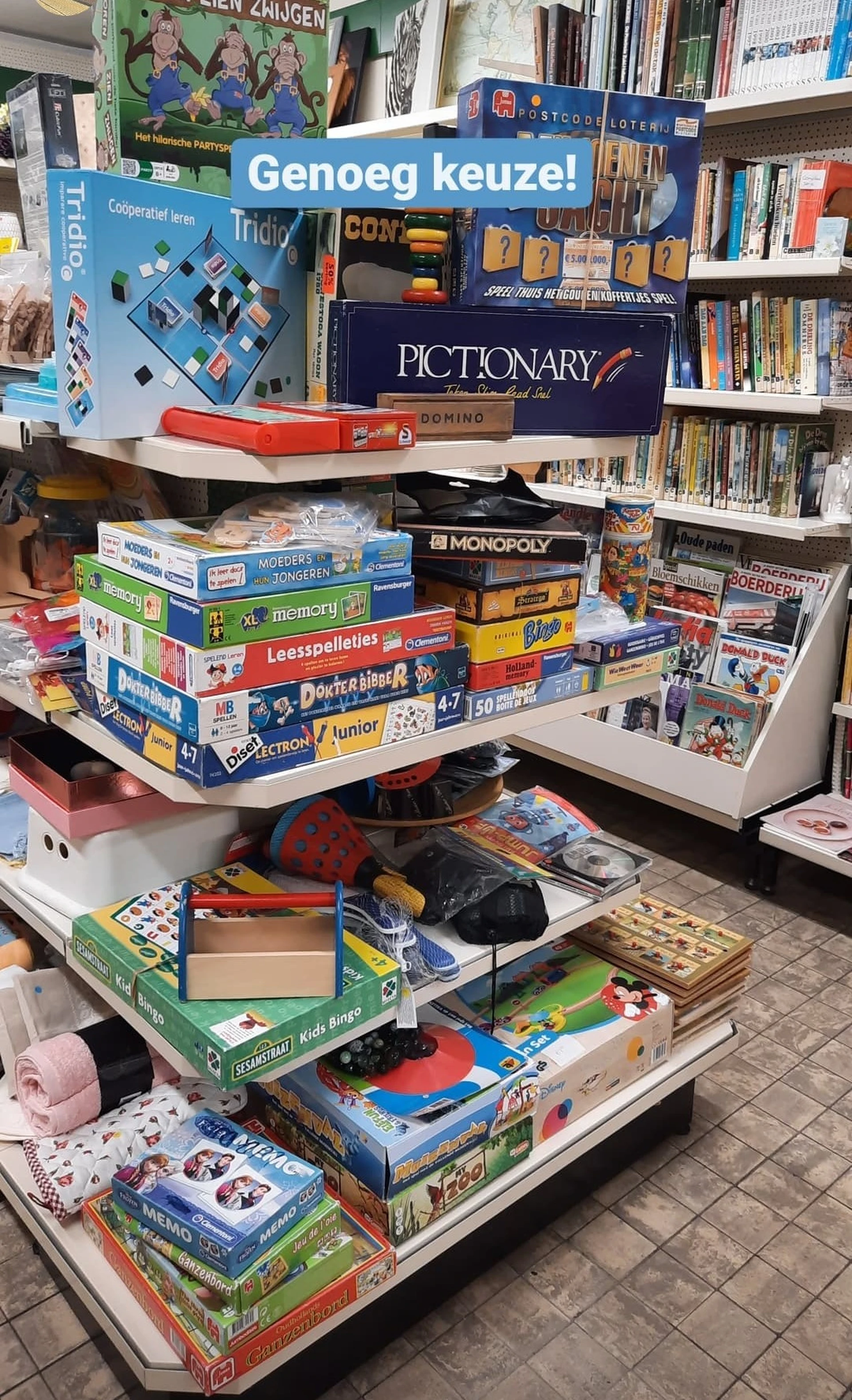 Kringloopwinkel Mont Fortis in Montfoort met tweedehands boeken, gereedschappen en huis- en inrichting