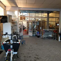 Bezoeker foto van Kringloopwinkel Oegstgeest in Oegstgeest