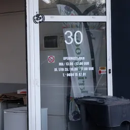 Bezoeker foto van Kringloopwinkel Oegstgeest in Oegstgeest