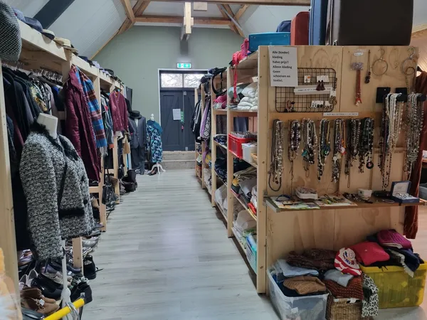 Kringloopwinkel in Ommeren