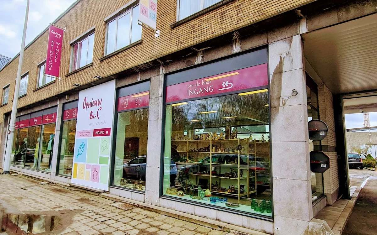 Kringloopwinkel Kringloopwinkel Opnieuw & Co Mortsel in Mortsel