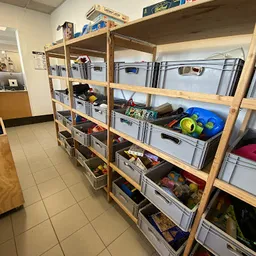 Bezoeker foto van Kringloopwinkel Opnieuw & Co Mortsel in Mortsel