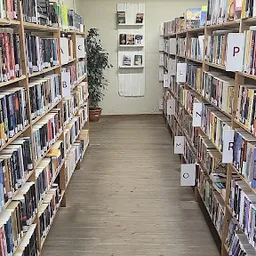 Bezoeker foto van Kringloopwinkel Opnieuw & Co Mortsel in Mortsel