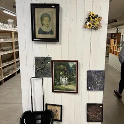 Bezoeker foto van Kringloopwinkel Opnieuw & Co Mortsel in Mortsel