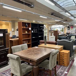 Bezoeker foto van Kringloopwinkel Opnieuw & Co Mortsel in Mortsel