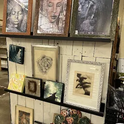 Bezoeker foto van Kringloopwinkel Opnieuw & Co Mortsel in Mortsel