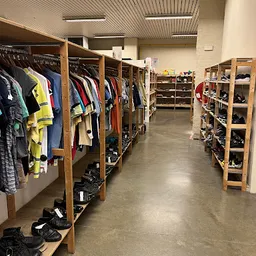 Bezoeker foto van Kringloopwinkel Opnieuw & Co Mortsel in Mortsel