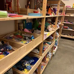 Bezoeker foto van Kringloopwinkel Opnieuw & Co Mortsel in Mortsel