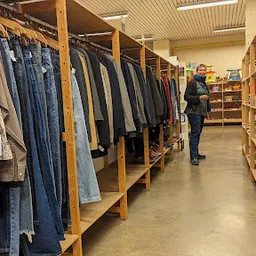 Bezoeker foto van Kringloopwinkel Opnieuw & Co Mortsel in Mortsel
