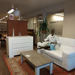Bezoeker foto van Kringloopwinkel Opnieuw & Co Mortsel in Mortsel