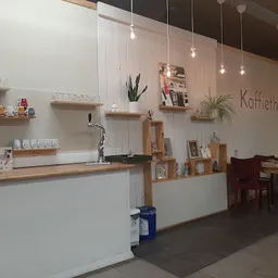 Bezoeker foto van Kringloopwinkel Opnieuw & Co Mortsel in Mortsel