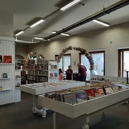 Bezoeker foto van Kringloopwinkel Opnieuw & Co Mortsel in Mortsel
