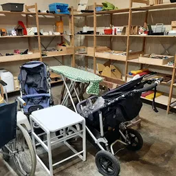 Bezoeker foto van Kringloopwinkel Opnieuw & Co Mortsel in Mortsel
