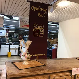 Bezoeker foto van Kringloopwinkel Opnieuw & Co Mortsel in Mortsel