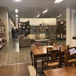 Bezoeker foto van Kringloopwinkel Opnieuw & Co Mortsel in Mortsel