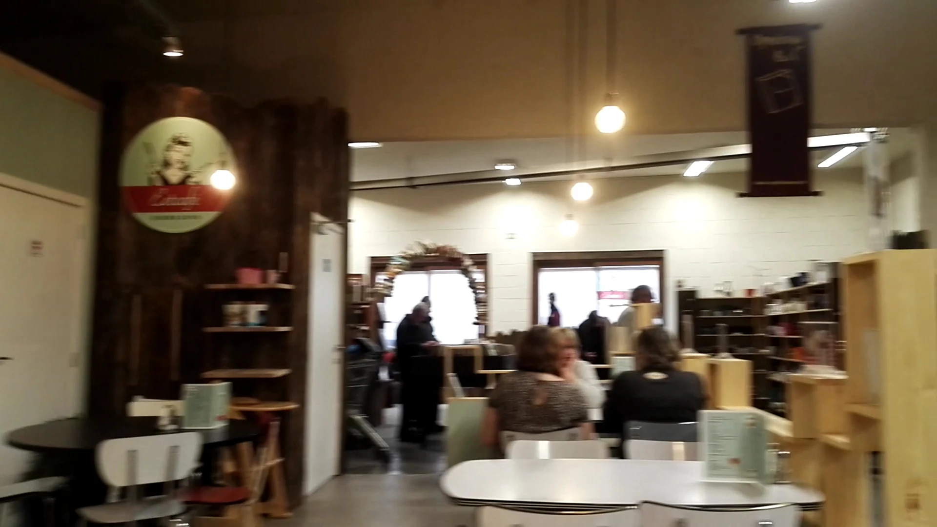 Kringloopwinkel Kringloopwinkel Opnieuw & Co Mortsel in Mortsel