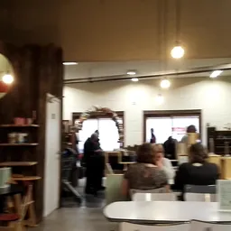 Kringloopwinkel Kringloopwinkel Opnieuw & Co Mortsel in Mortsel