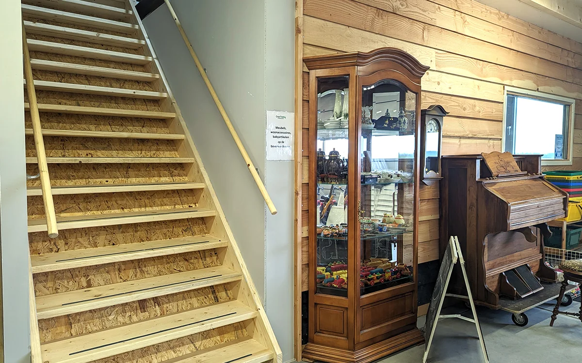 Kringloopwinkel Kringloopwinkel OverThollig in Tholen