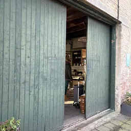 Bezoeker foto van Kringloopwinkel Parels & Prul in Dongen