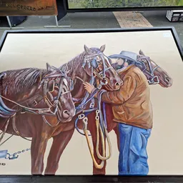 Gedetailleerde tekening van drie gespannen werkpaarden met zadel en toom, getekend in kleurstift