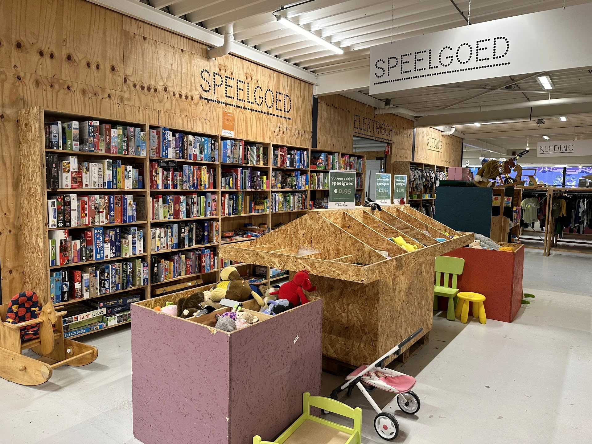 Kringloopwinkel RataPlan Almere-Haven in Almere met tweedehands boeken, elektronica en gereedschappen