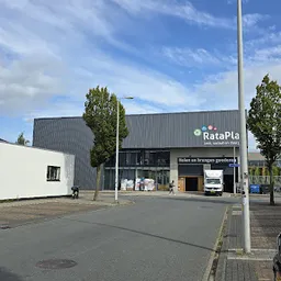 Bezoeker foto van Kringloopwinkel RataPlan Amsterdam Generatorstraat in Amsterdam