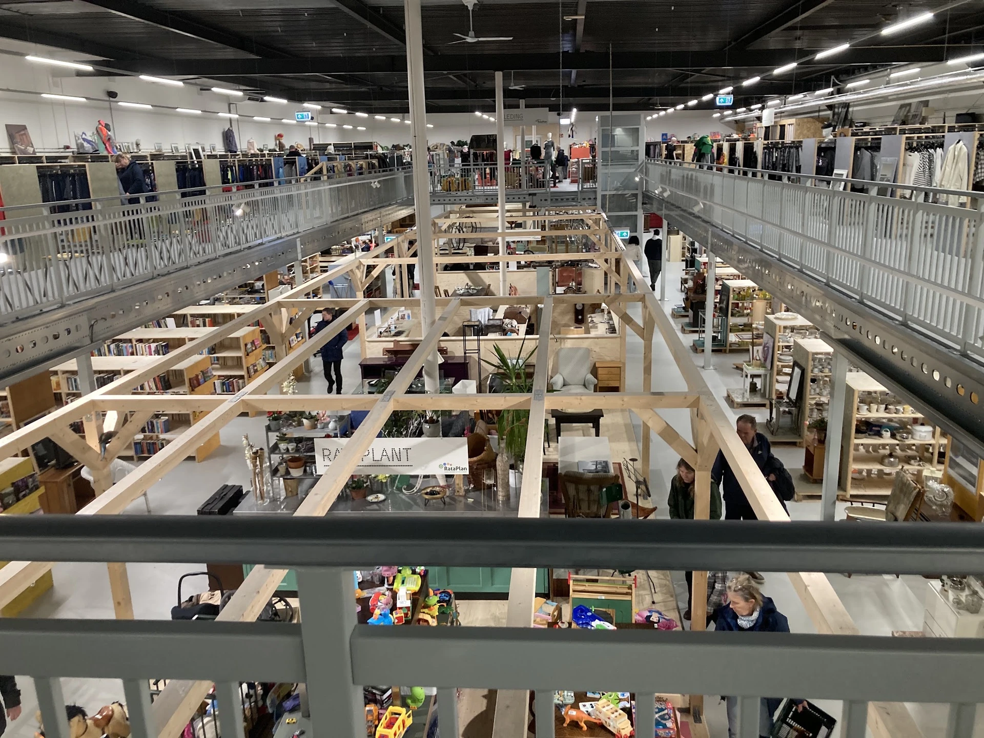 Bezoeker foto van Kringloopwinkel RataPlan Arnhem in Arnhem
