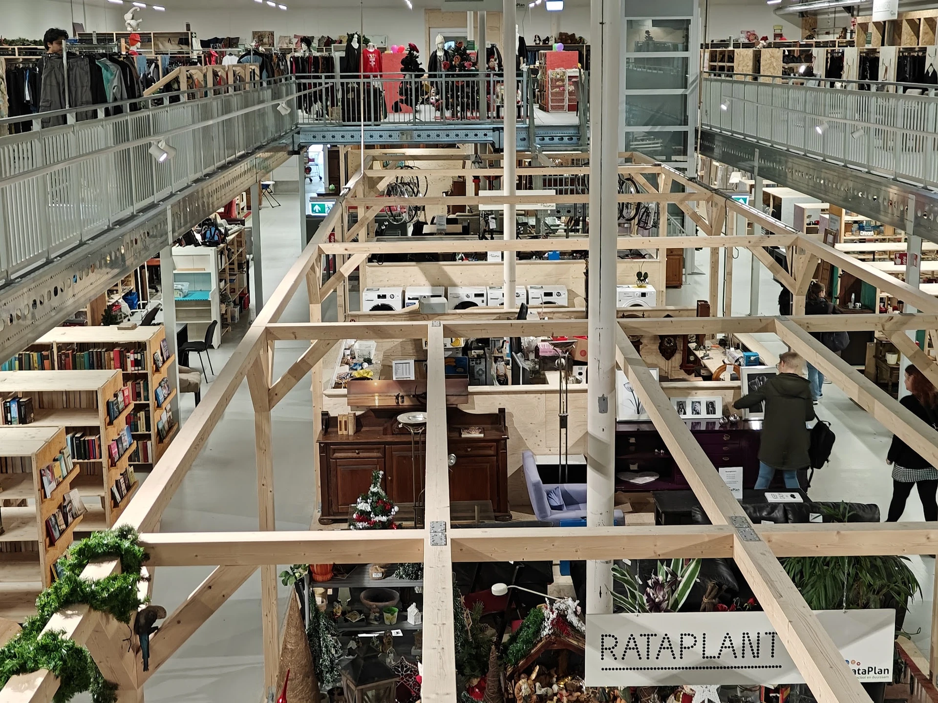 Bezoeker foto van Kringloopwinkel RataPlan Arnhem in Arnhem