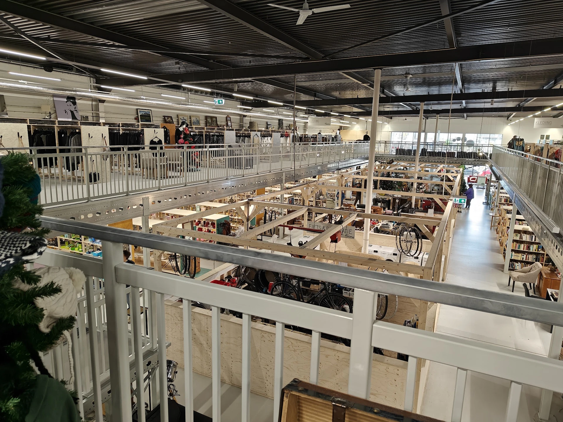 Bezoeker foto van Kringloopwinkel RataPlan Arnhem in Arnhem
