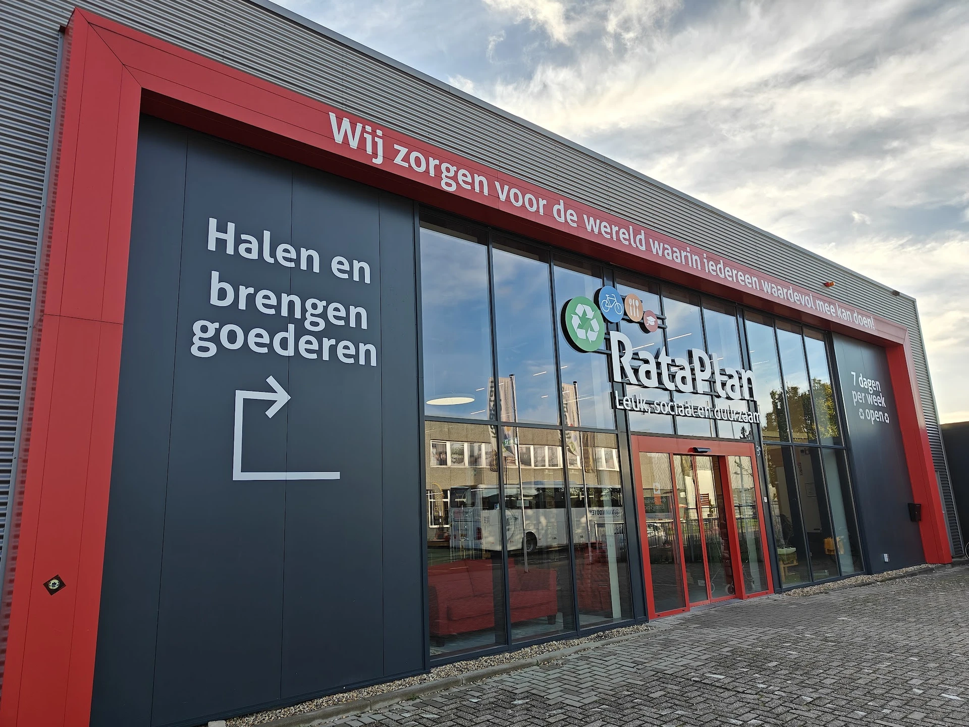 Bezoeker foto van Kringloopwinkel RataPlan Arnhem in Arnhem