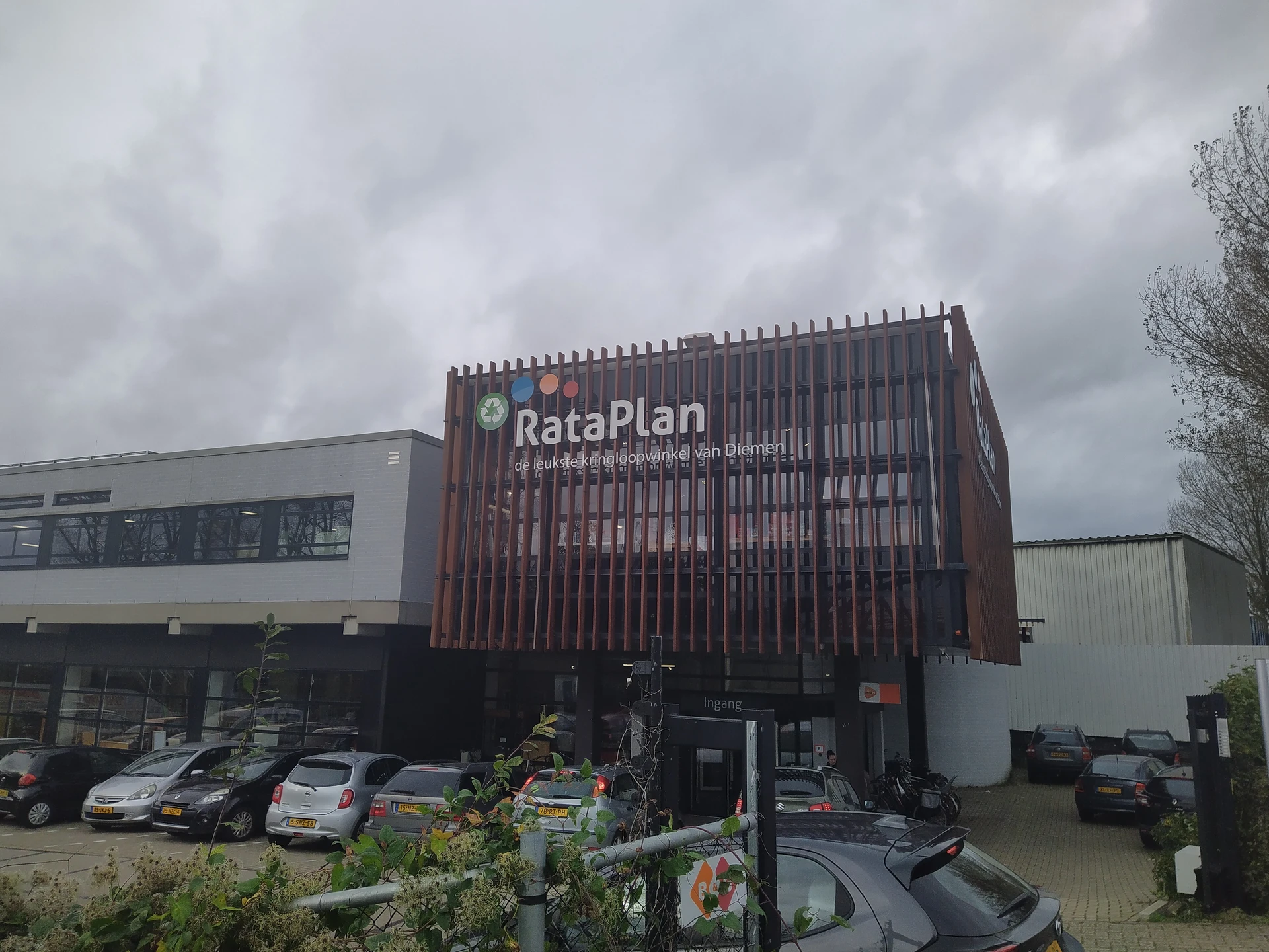 Bezoeker foto van Kringloopwinkel RataPlan Diemen in Diemen