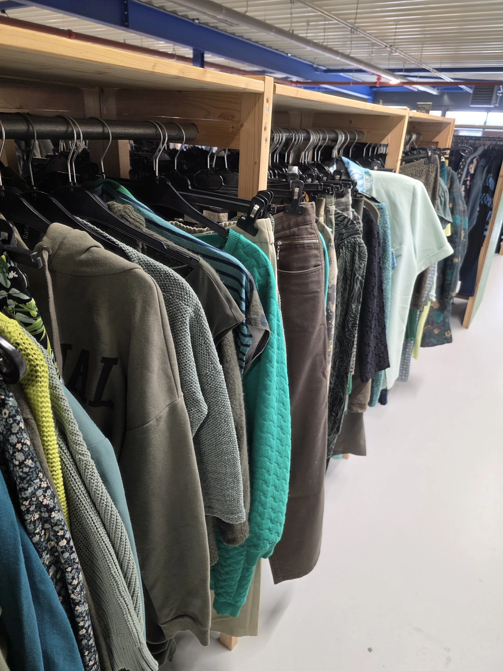 Kringloopwinkel RataPlan Dronten in Dronten met tweedehands boeken, dvds en elektronische apparaten