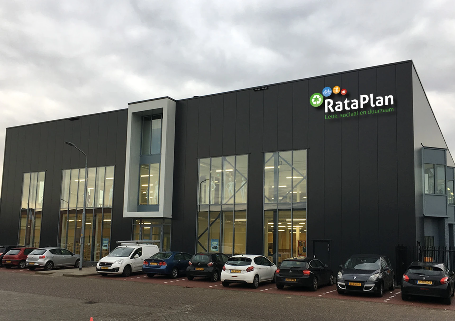 Foto gedeeld door eigenaar van Kringloopwinkel RataPlan Hoofddorp in Hoofddorp