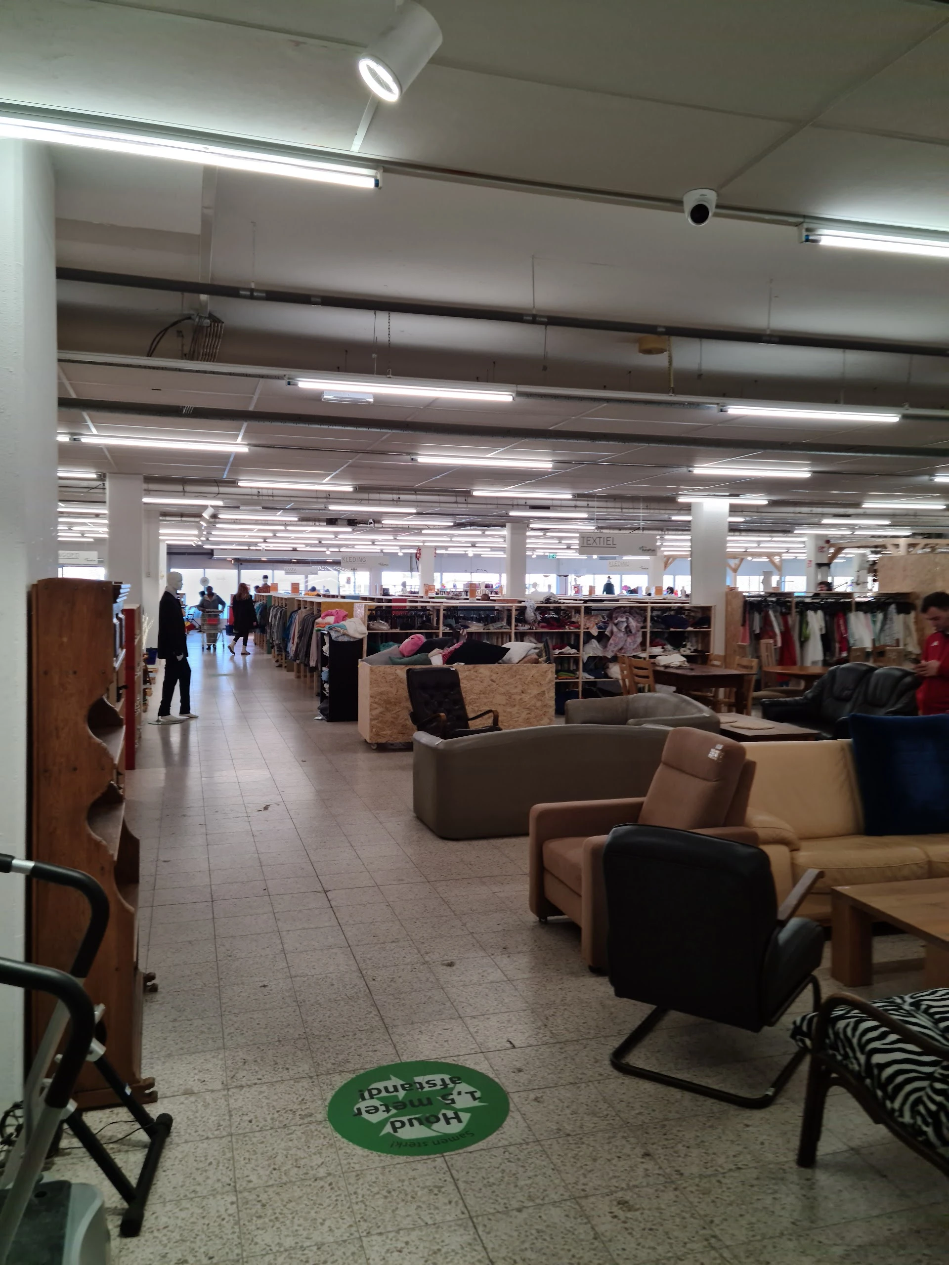 Kringloopwinkel RataPlan Lelystad in Lelystad met tweedehands boeken, huishoudelijke apparaten en jassen