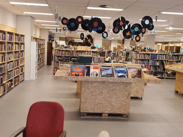 Kringloopwinkel in Monster