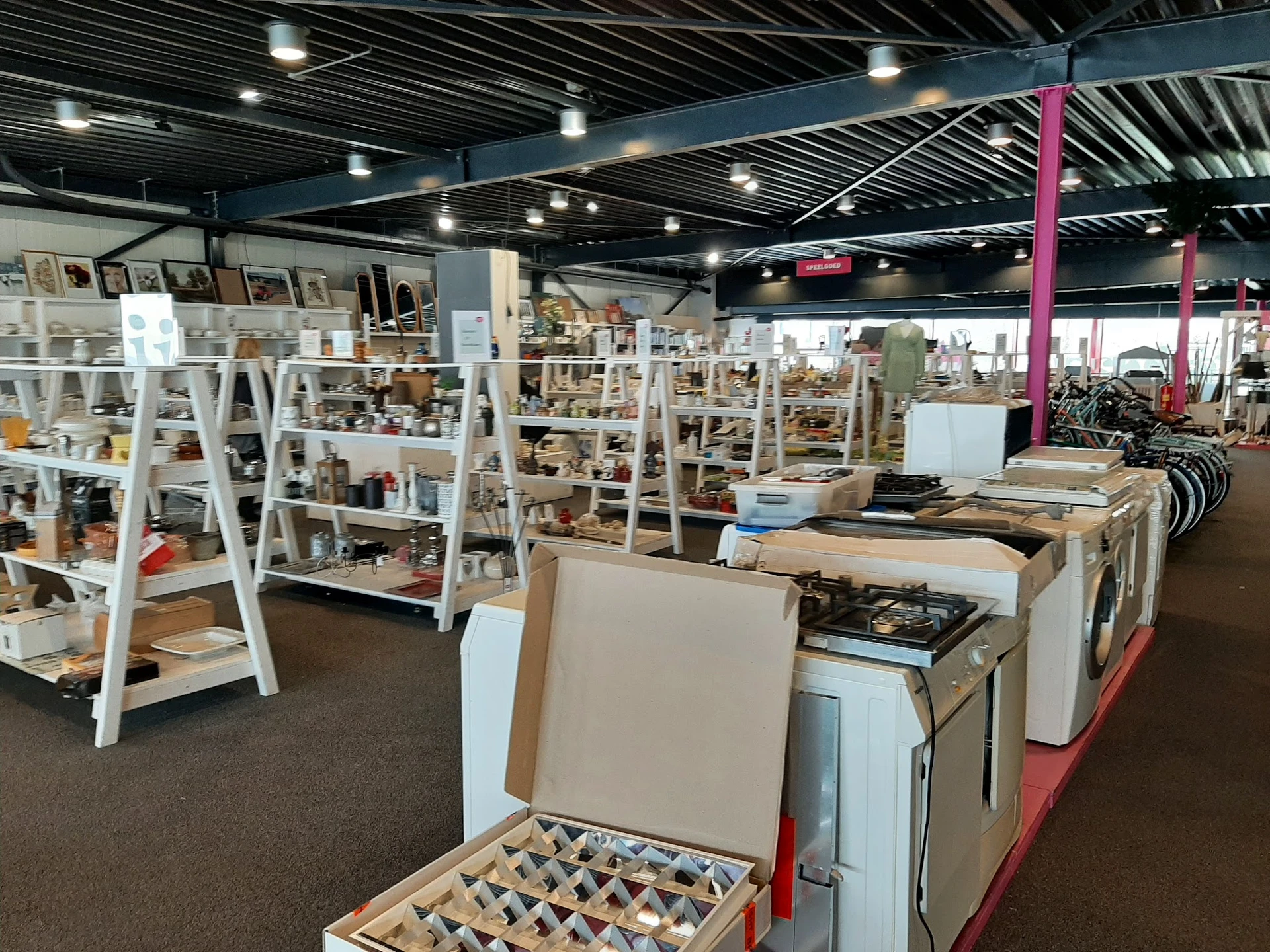 Bezoeker foto van Kringloopwinkel Rataplan Opmeer in Opmeer