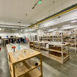 Bezoeker foto van Kringloopwinkel RataPlan Rotterdam in Rotterdam