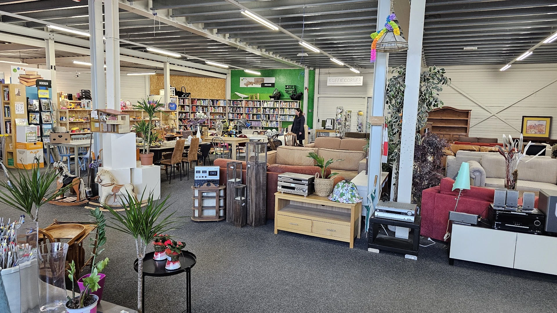 Kringloopwinkel RataPlan Schagen in Schagen met tweedehands boeken, cd's en elektronica