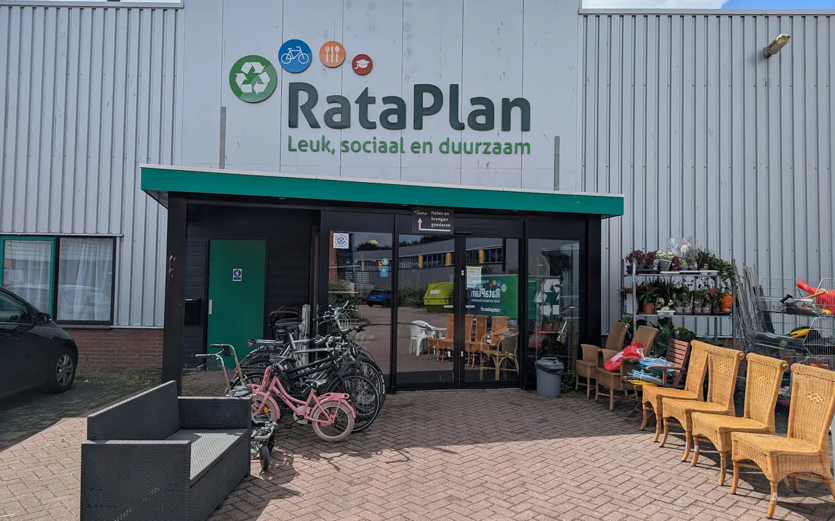 Kringloopwinkel Kringloopwinkel RataPlan Tuitjenhorn in Tuitjenhorn