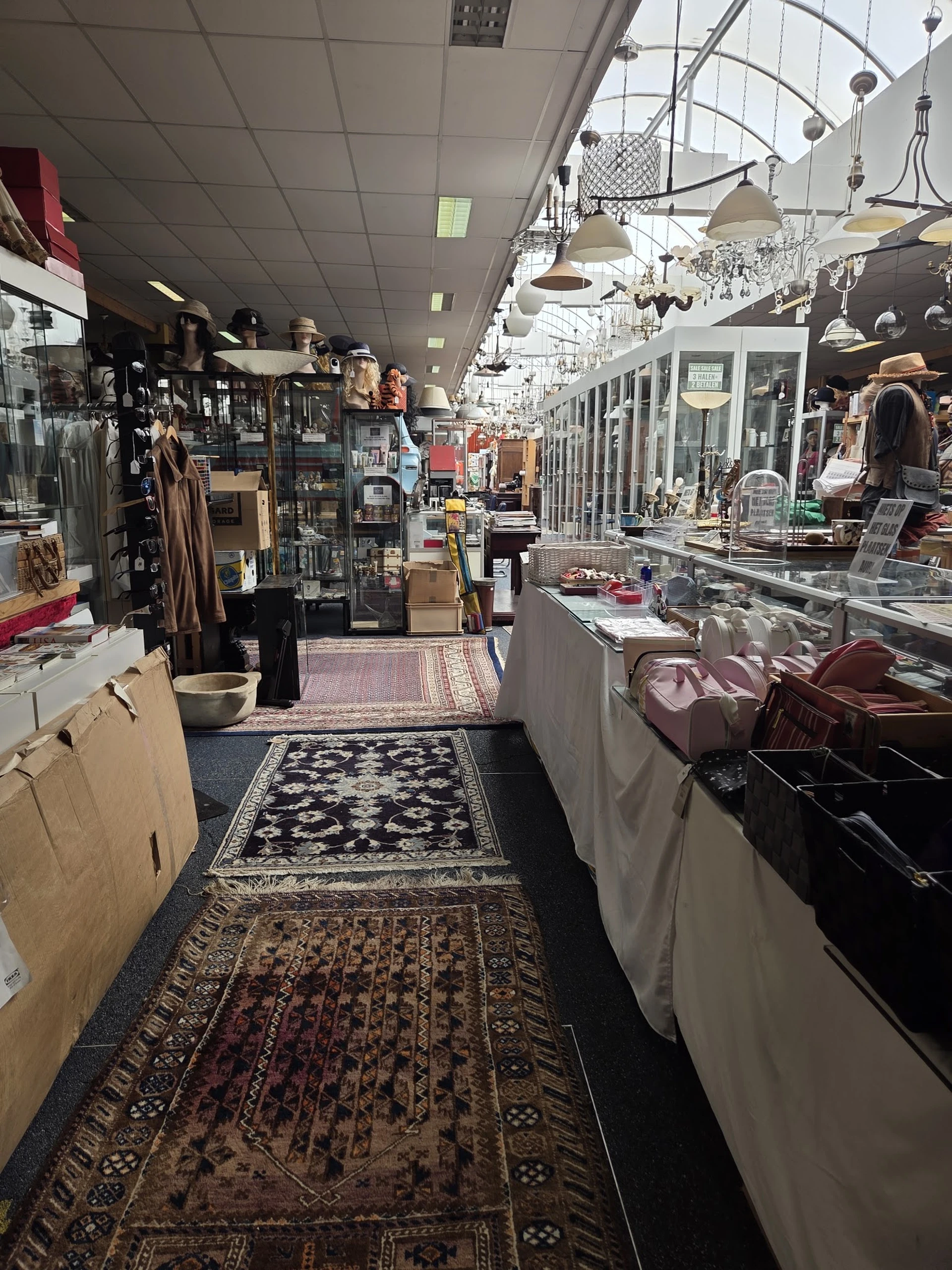 Bezoeker foto van Kringloopwinkel Rotterdam in Rotterdam