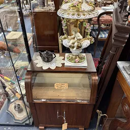 Bezoeker foto van Kringloopwinkel Rotterdam in Rotterdam