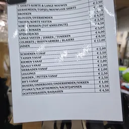 Prijslijst met kleding- en huishouditemcategorieën met bedragen in euro's