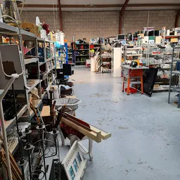 Bezoeker foto van Kringloopwinkel 't Zwaantje in Nieuw-Vennep